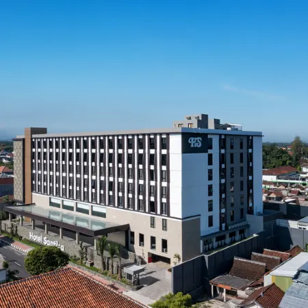 Hotel Santika Blitar Отели в г. Блитар