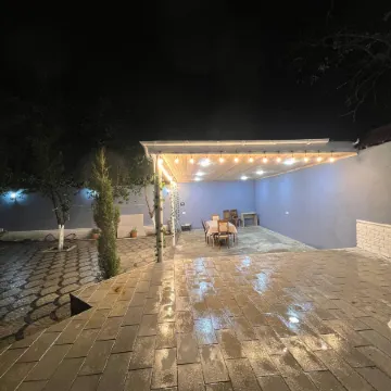 Cozy House with Swimming Pool Near City Center No1