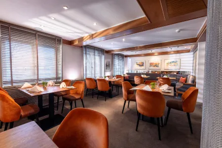 Hotel Adler Asperg Отели в г. Тамм