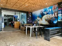 Sierra Madre Divers Dorm Room