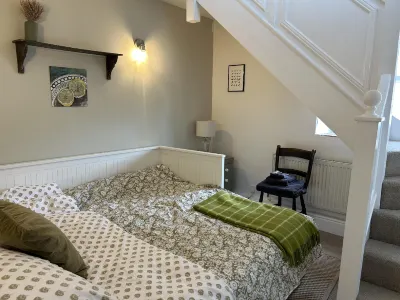 Bridport Town Centre Flat