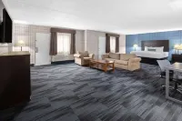 Baymont Inn and Suites by Wyndham Farmington, MO