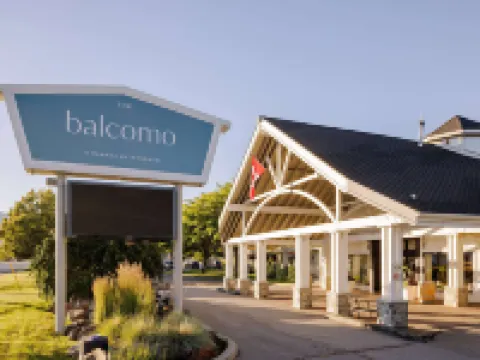 Balcomo, a Ramada by Wyndham ペンティクトンのホテル