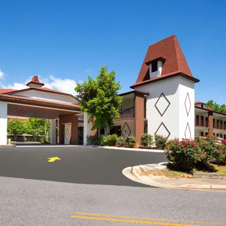 Days Inn by Wyndham Helen