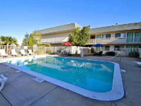 Super 8 by Wyndham Tracy Hotels in Tracy