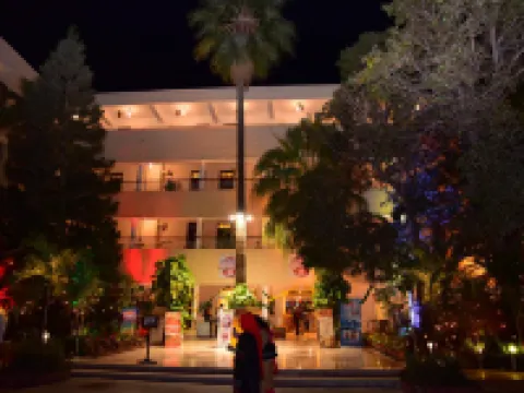 ビーチ ラグジュアリー ホテル カラチのホテル