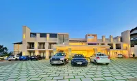 Vaga Nakshathra Suites - parking