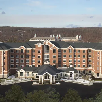 Inn at Bellefield / Hyde Park