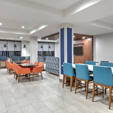 Holiday Inn Express & Suites WINNIE by IHG