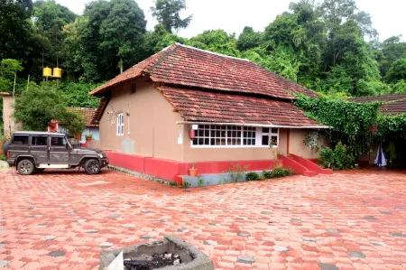 Manthan Homestay Отели в г. Йевакапади