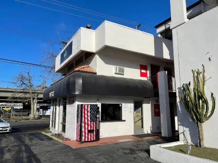 The Midtowner Hotel, SureStay Collection by Best Western