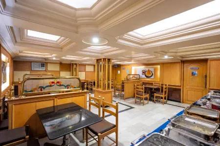 Sree Bharani Hotels Отели рядом с достопримечательностью «Anna nagar park»