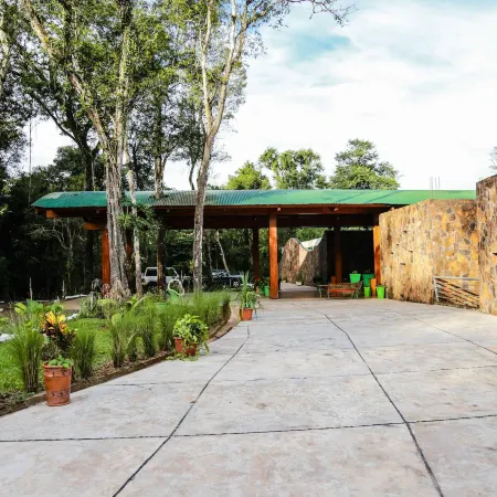 Rainforest Hotel & Cabañas