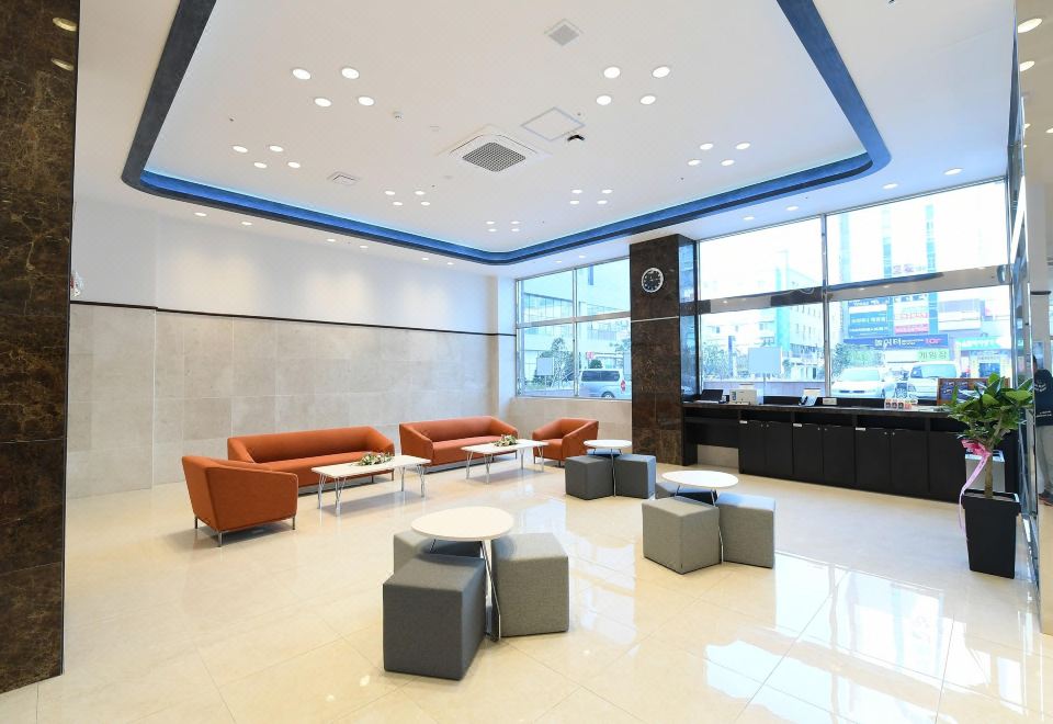 2. 토요코인 창원..