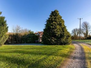 Beaconsfield Farm