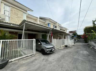 Griya Ngadimulyo Syariah Hotel a Pakuncen