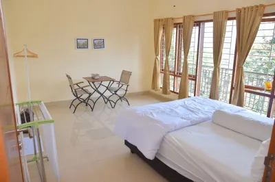 Kerinci Hill Holiday Home, Dago Golf (for Families Only) Hotels in Coblong