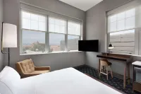 丹佛石板飯店，希爾頓啟繽精選