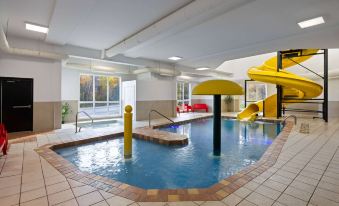Super 8 by Wyndham Sainte Agathe des Monts - Hizvo
