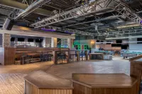 Days Inn & Conference Centre by Wyndham Camrose Norsemen - bar