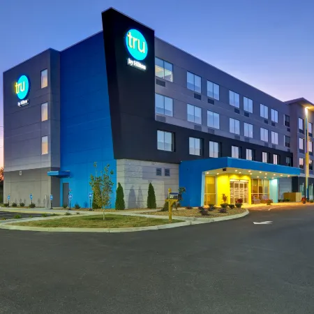 Tru by Hilton Wytheville