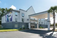 Spark by Hilton Savannah South I-95 Hotels near Walmart Supercenter