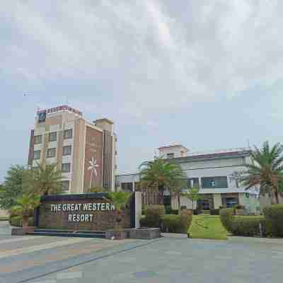 The Great Western Resort Hotel Exterior