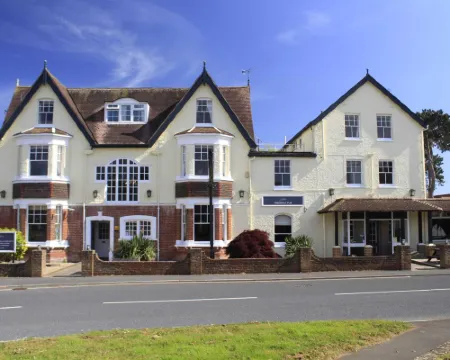 The Birdham Hotel & Restaurant Hotels in Bembridge