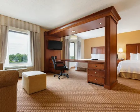 Hampton Inn & Suites Detroit/Chesterfield Township Hotels in Macomb County