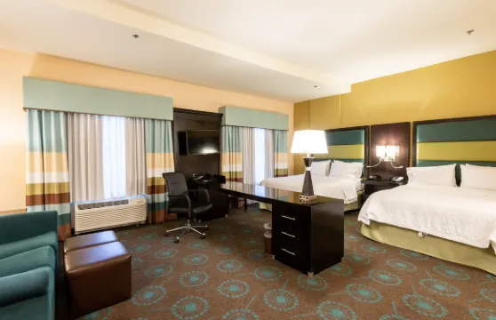 歡朋酒店及鹽湖城套房/法明頓