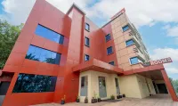 Treebo Thoduvas Star Plaza Cochin Airport Hotels in Недумбасерй