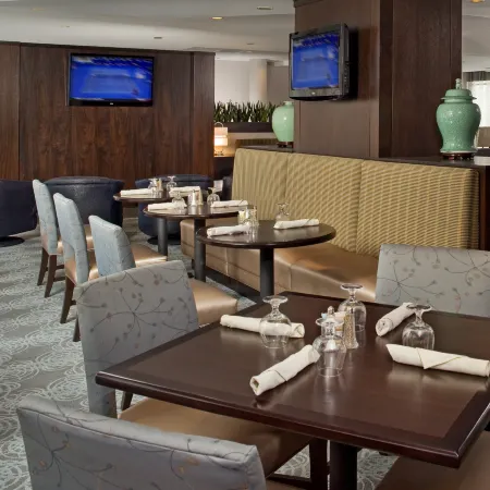 DoubleTree by Hilton Hotel Chicago - Schaumburg
