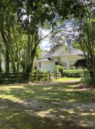Pear Tree Farm.  Peaceful, Country living at its best. 12 stables. Pet Friendly