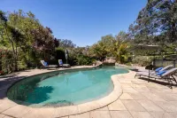 The Valley Way Luxury Estate Hotels in Wyong