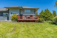 Spacious 8BR 4BA home, 5-min from SeaTac Int'l