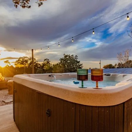 The Four Seasons  - A Getaway to White Sands NP and Cloudcroft, NM w/ Hot Tub!