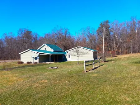 Old Miller Farm - Cozy Country Home