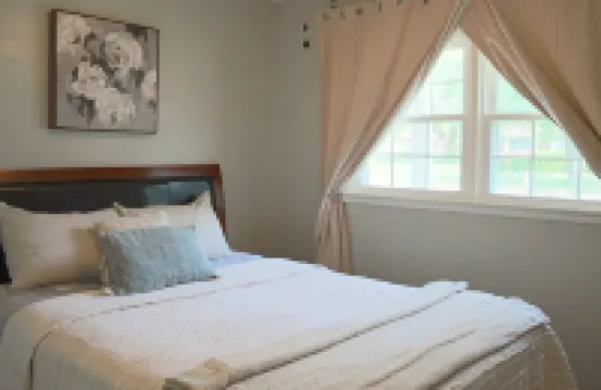 Cute home in the HEART of Madison