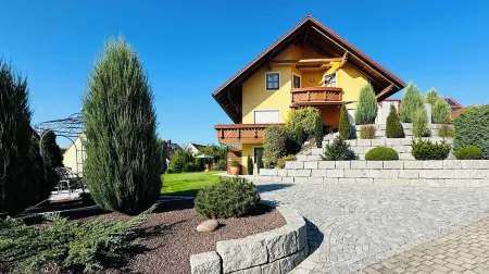 Erholung im Schwarzachtal mit Eigener Terrasse in Neunburg Vorm Wald Отели в г. Нойнбург-форм-Вальд