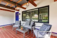 Walk to the Beach! Charming Home w/ Fire Pit