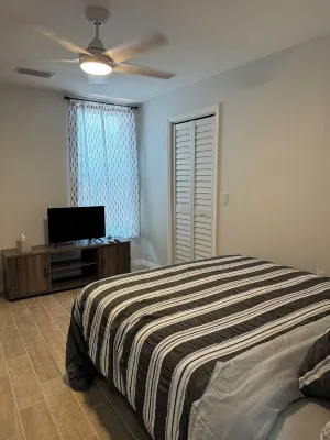 Coastal Bungalow by the Marina Downtown!