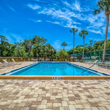 Newly Updated 2 Bed/1.5 Bath Townhome-3 Minute Walk to Beach-Best Deal Around!!