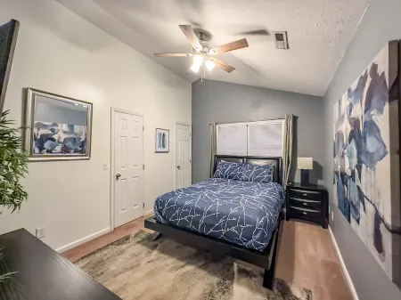 Middle of Wrightsville Beach and Downtown!