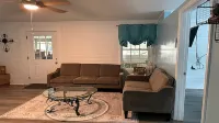 Charming modern cottage, in Crawfordville with extra parking for your boat.