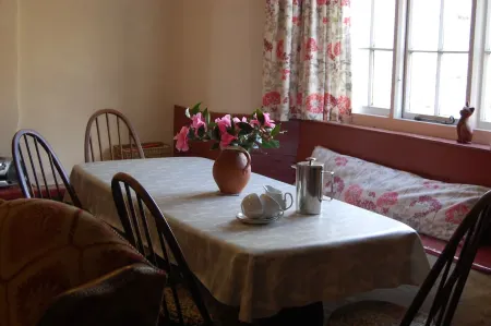 Grade 1 listed Medieval Hall House near the Devon and Cornwall border Отели в г. Лаунцестон