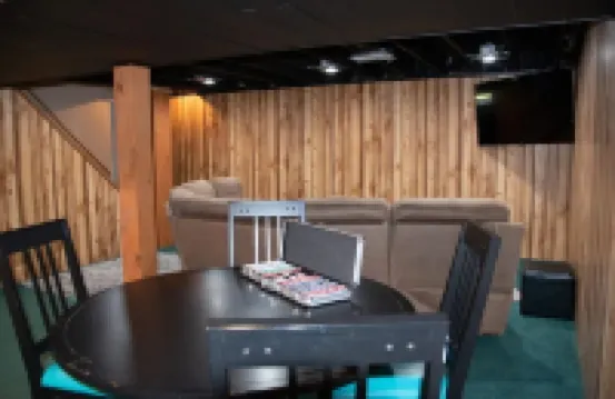 Beautiful Private Setting !!!