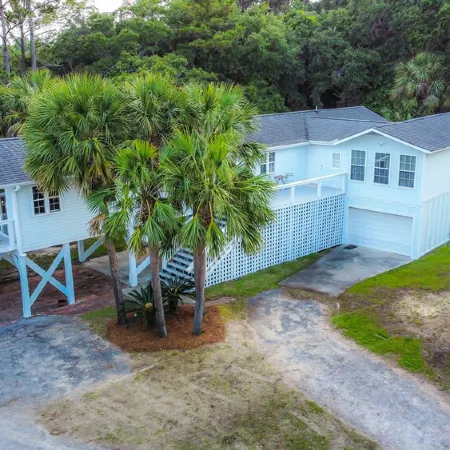 Ocean and Marsh Views, Surf Cottage, Sleeps 7