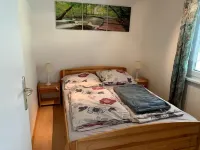 Quietly situated vacation bungalow on the edge for a family of 4 people
