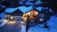 Perfect Pike's peak basecamp location & spacious luxury for active family/group