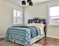 2/1 Cottage near Airport, ConvCntr, MusicFctry, FourSeasons, Omni, Westin, UD